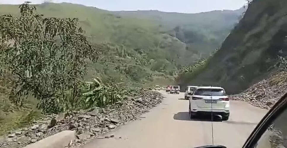 मणिपुर में शांति बहाली के प्रयासों के तहत मुख्यमंत्री की यात्रा