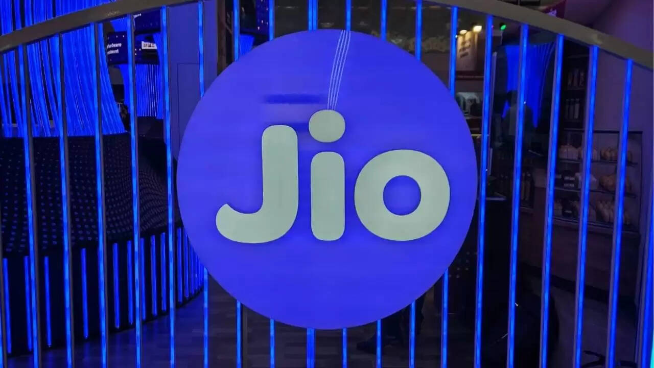 Reliance Jio नेटवर्क में आई बड़ी समस्या, सैकड़ों यूजर्स परेशान