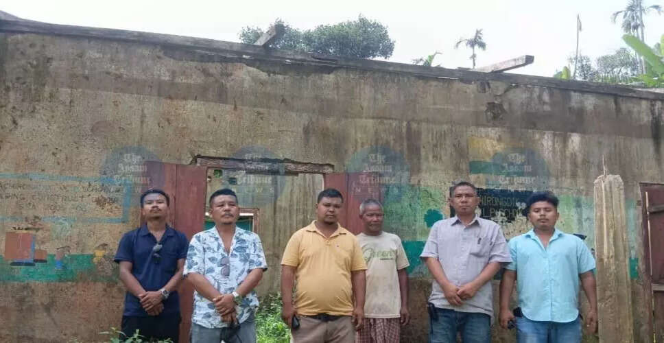 खारकुट्टा में स्कूल की दयनीय स्थिति पर चिंता