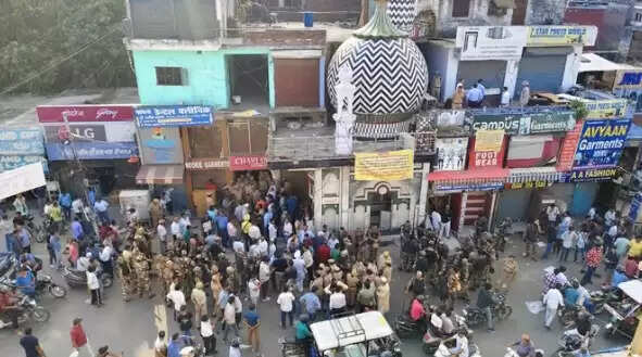 मौलाना तौकीर रजा खां की सियासी चालें: बरेली में भीड़ जुटाने की कोशिश