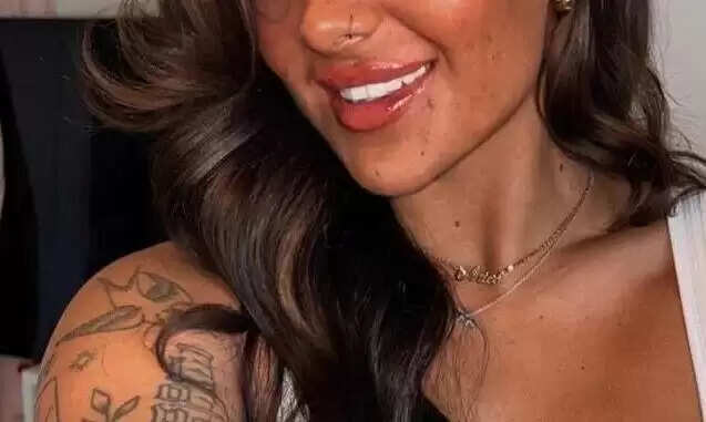 ब्रिटेन की जेल में महिला ट्यूटर का कैदी के साथ अवैध संबंध