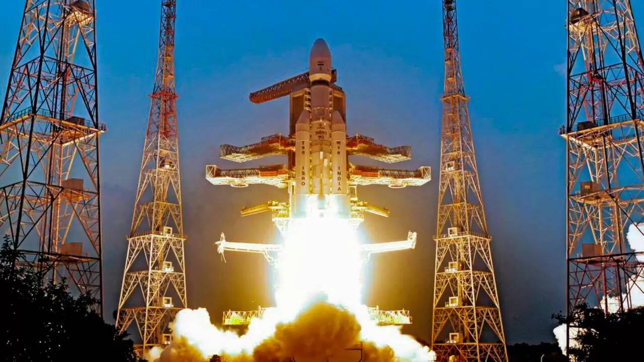 प्रधानमंत्री मोदी का नया फंड, महिला टीम का ऐतिहासिक जीत और अन्य प्रमुख खबरें