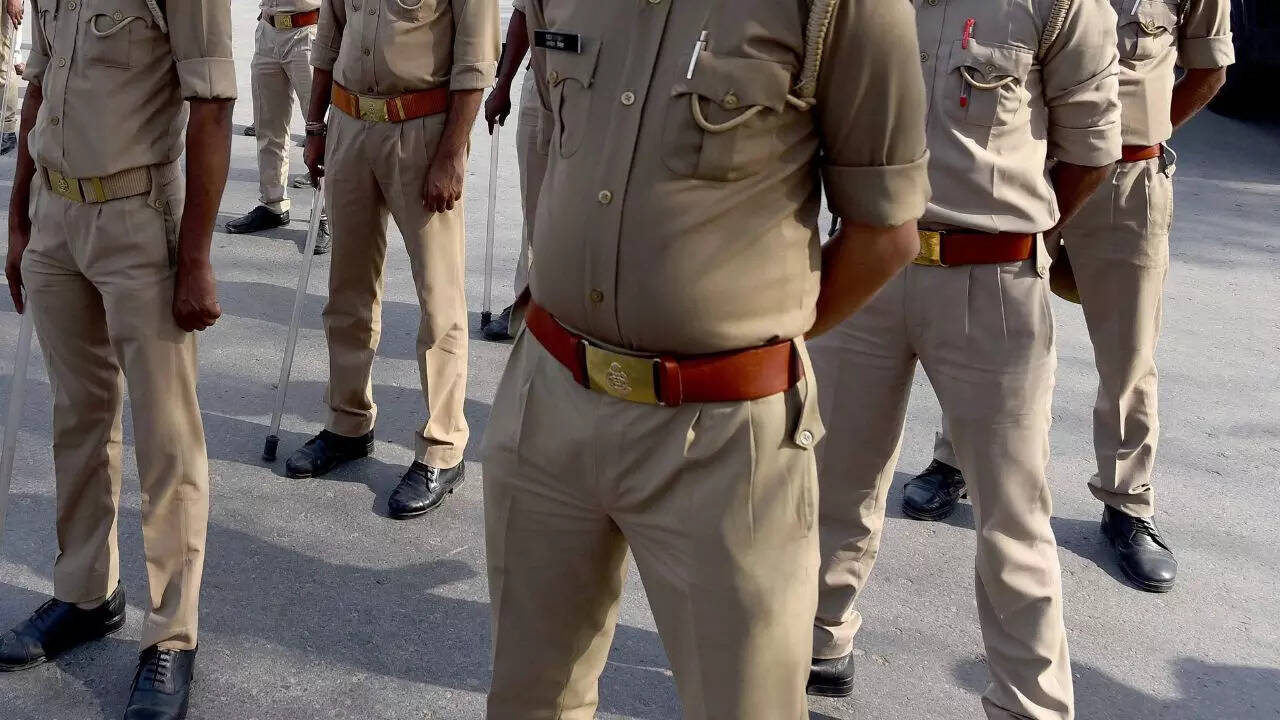 कानपुर में दलित किशोर के साथ अमानवीय व्यवहार, पिता भी घायल