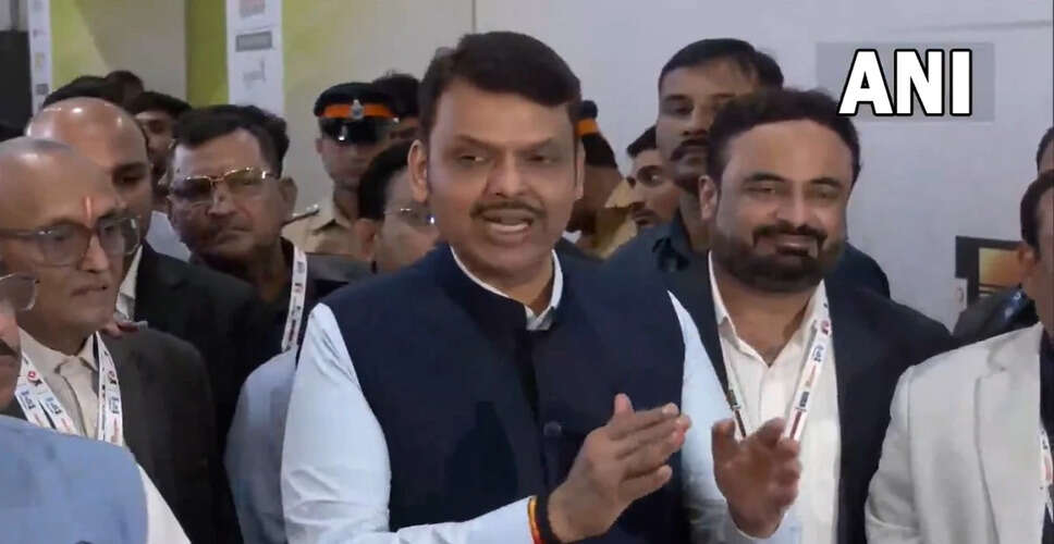 देवेन्द्र फडणवीस ने राहुल गांधी के बयान पर कड़ी प्रतिक्रिया दी
