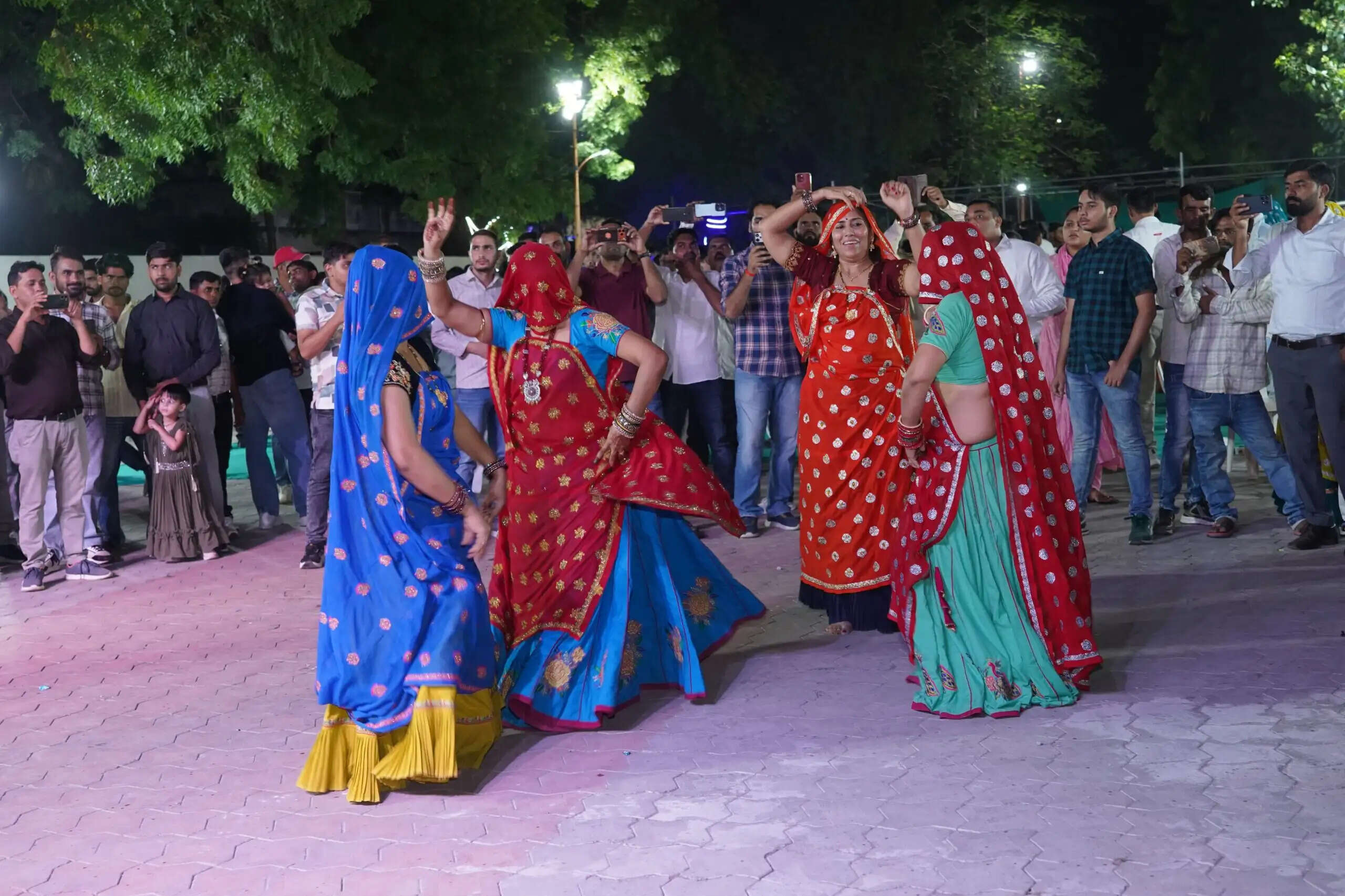 राजकोट में विश्व आदिवासी दिवस का भव्य आयोजन
