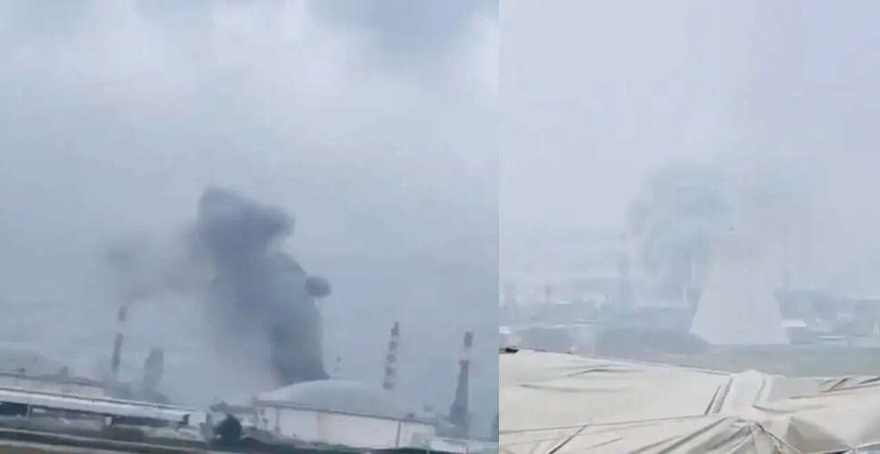 इजराइल के हाइफा रिफाइनरी पर ईरानी मिसाइल से हमला, बिजली गुल