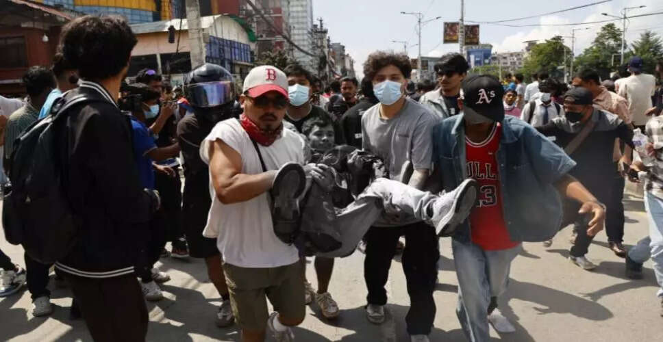 नेपाल में बढ़ते विरोध पर भारत की चिंता, 19 की मौत
