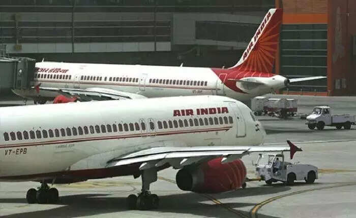 दिल्ली एयरपोर्ट पर तकनीकी समस्या से उड़ानों में देरी