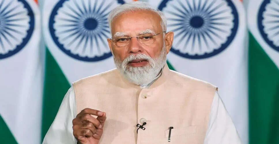 प्रधानमंत्री मोदी का पश्चिम बंगाल दौरा: विकास योजनाओं की शुरुआत और योग दिवस समारोह