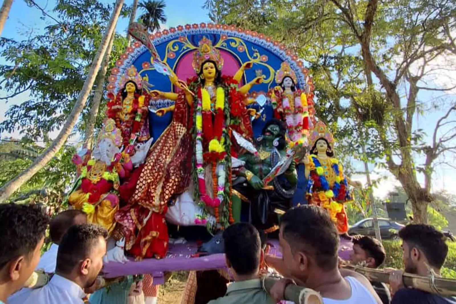 दुर्गा पूजा: असम में पारिवारिक परंपराओं का संरक्षण