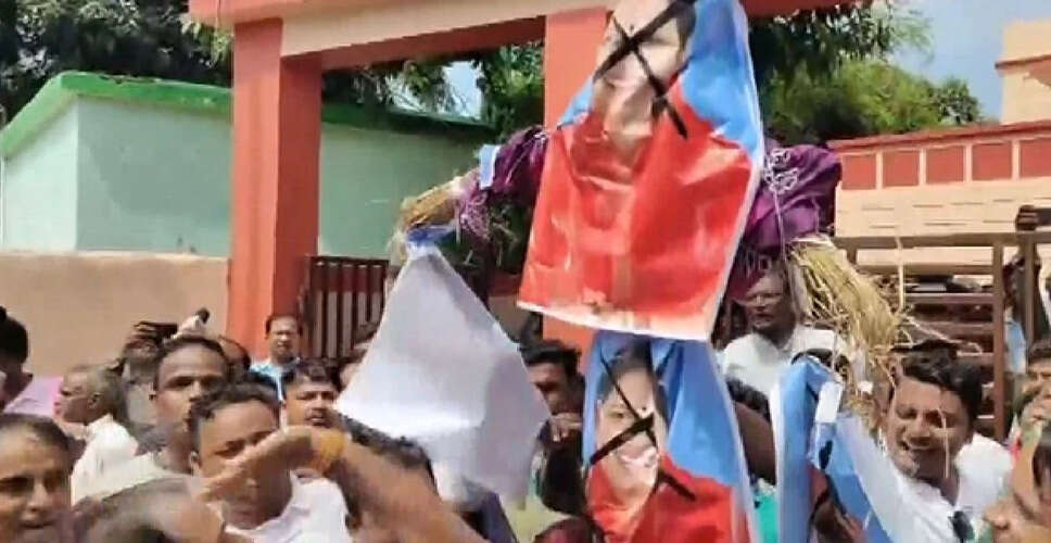 ओडिशा में छात्रा की आत्मदाह मामले में न्यायिक जांच की मांग