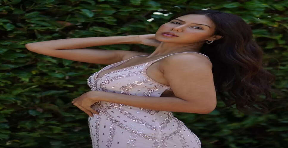 सोना बजवा की नई तस्वीरें: इंस्टाग्राम पर बिखेरा जादू