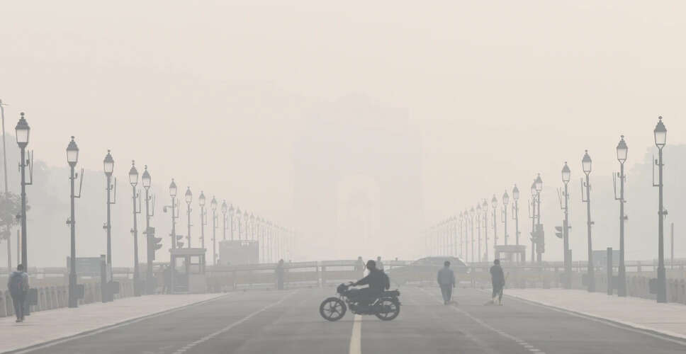 दिल्ली में प्रदूषण की स्थिति गंभीर, एयर क्वालिटी इंडेक्स 400 के पार