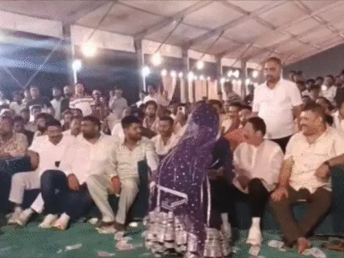बिहार में डांस विवाद: डांसर अर्चना ने अपनी बात रखी