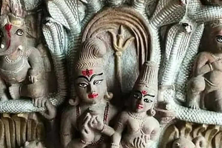 नाग पंचमी: प्रमुख मंदिरों की पूजा और महत्व