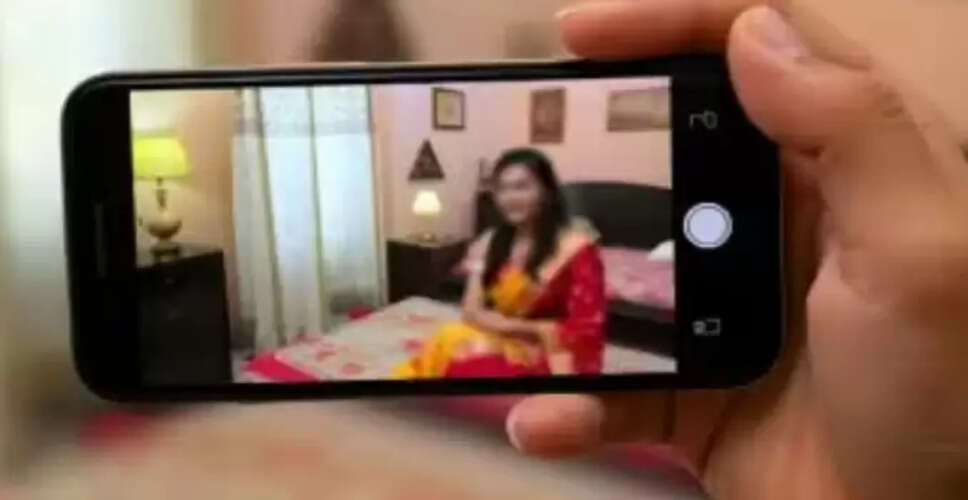 उत्तर प्रदेश में डॉक्टर पति पर पत्नी ने अश्लील वीडियो बनाने का आरोप लगाया