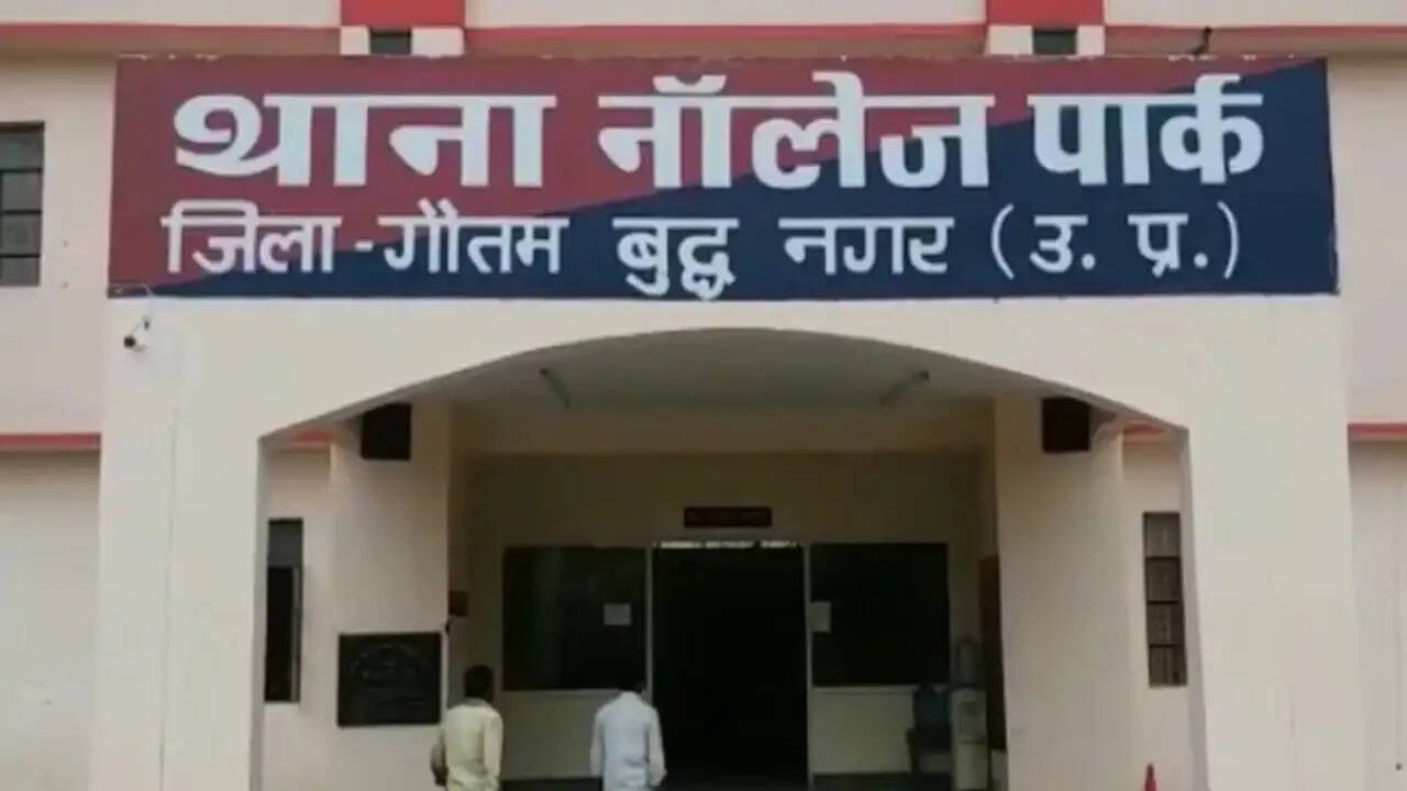 ग्रेटर नोएडा में किन्नर का शव मिलने से मचा हड़कंप