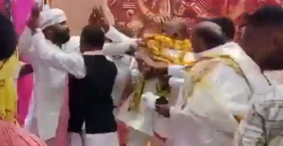 वीडियो में पार्टी कार्यकर्ता ने अध्यक्ष को थप्पड़ मारा, सोशल मीडिया पर हुआ वायरल