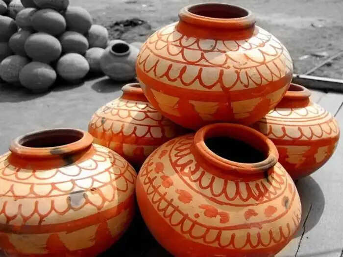 गर्मी में मिट्टी के मटके का पानी: स्वास्थ्य के लिए फायदेमंद