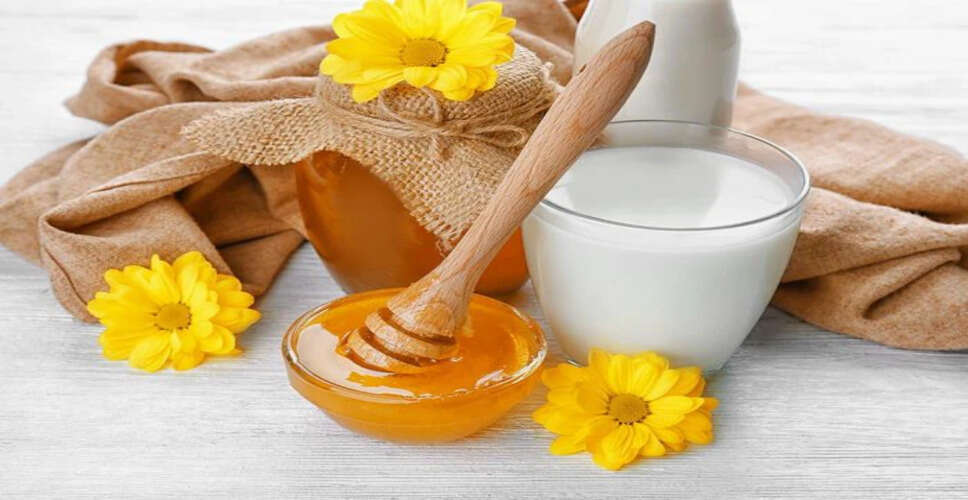 दूध और शहद: पुरुषों के लिए स्वास्थ्यवर्धक पेय