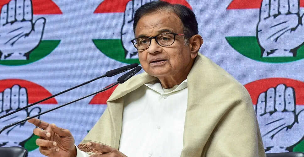 चुनाव आयोग की कार्रवाई पर चिदंबरम और स्टालिन की चिंता