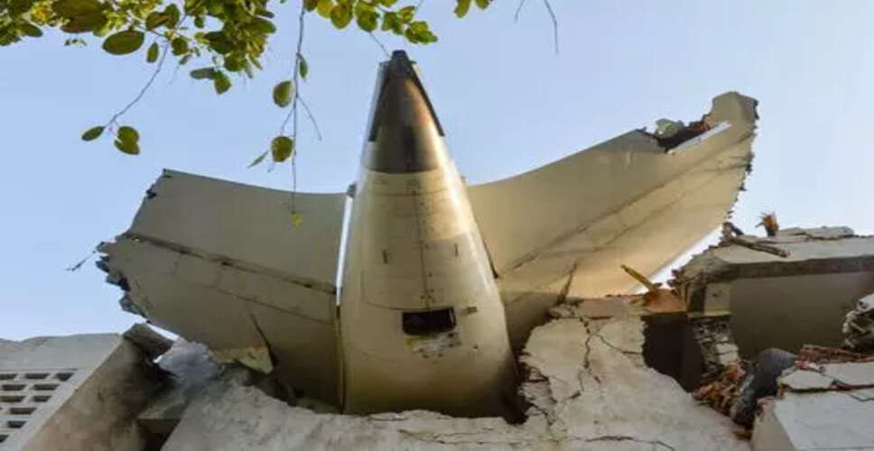 एयर इंडिया फ्लाइट AI-171 दुर्घटना के बाद बीजे मेडिकल कॉलेज ने परीक्षाएं रद्द कीं