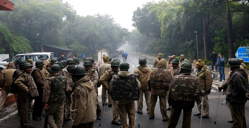 जेएनयू में नारेबाजी पर प्रशासन की सख्त प्रतिक्रिया