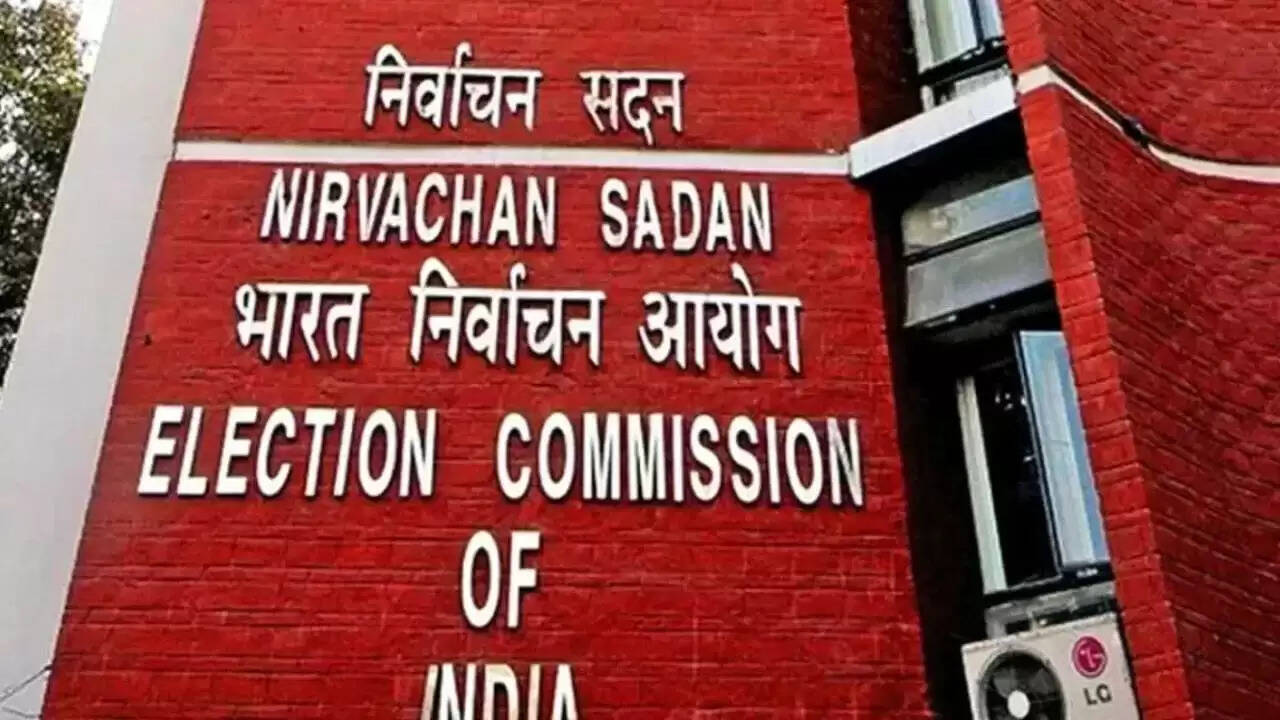 बिहार चुनाव में 100 करोड़ की अवैध सामग्री जब्ती: चुनाव आयोग की सख्त कार्रवाई