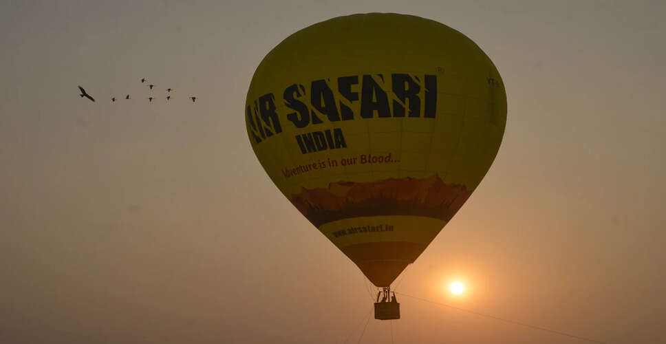 दिल्ली में हॉट एयर बैलून की सवारी का आगाज, टिकट की कीमत 3000 रुपये