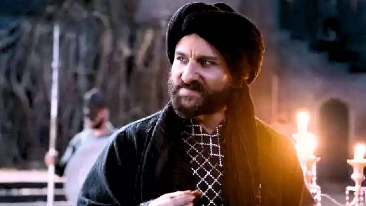 Bollywood के 5 सितारे जो विलेन बनकर चमक रहे हैं