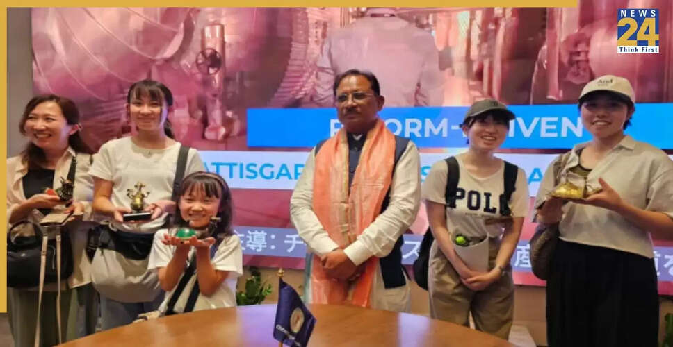 मुख्यमंत्री ने विश्व एक्सपो 2025 में छत्तीसगढ़ पवेलियन का दौरा किया