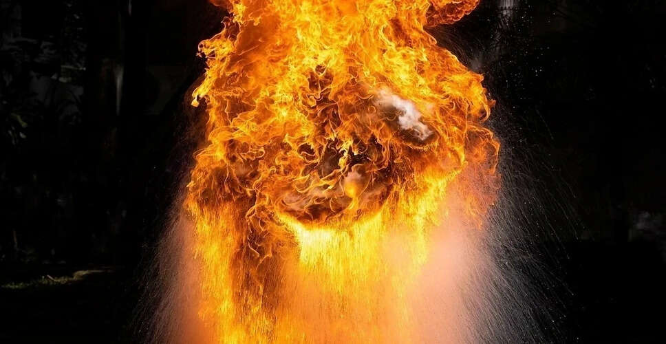 बाराबंकी में पटाखा फैक्ट्री में विस्फोट, दो की मौत