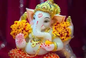 गणेश जी की मूर्ति रखने के सही तरीके: सुख और समृद्धि के लिए महत्वपूर्ण दिशा