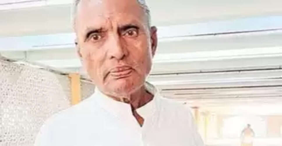 गुजरात : कैंसर से भाजपा विधायक करसनभाई सोलंकी का निधन