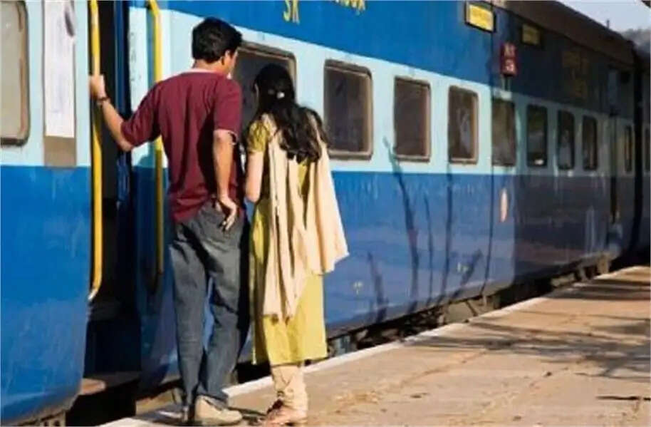 बिहार में प्रेमी युगल की रहस्यमय मौत, जांच जारी