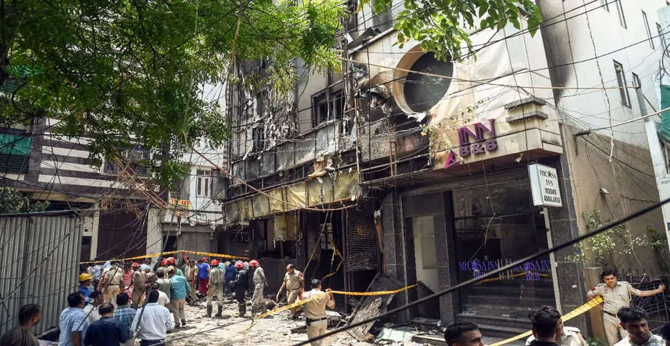 दिल्ली में अनधिकृत निर्माण के खिलाफ प्रशासन की सख्त कार्रवाई