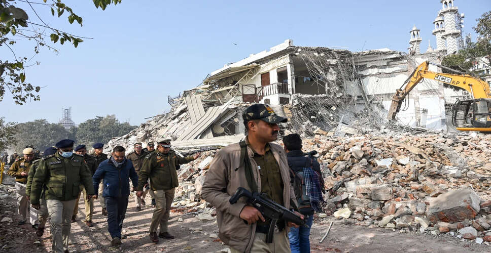 दिल्ली में पत्थरबाजी के बाद सुरक्षा उपायों में वृद्धि