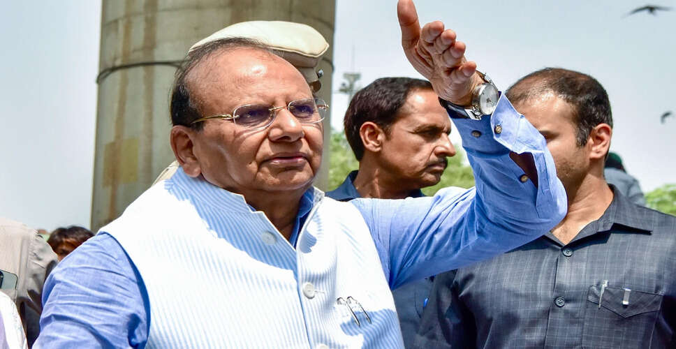 दिल्ली के उपराज्यपाल ने केजरीवाल पर उठाए सवाल, प्रदूषण को लेकर किया आरोप