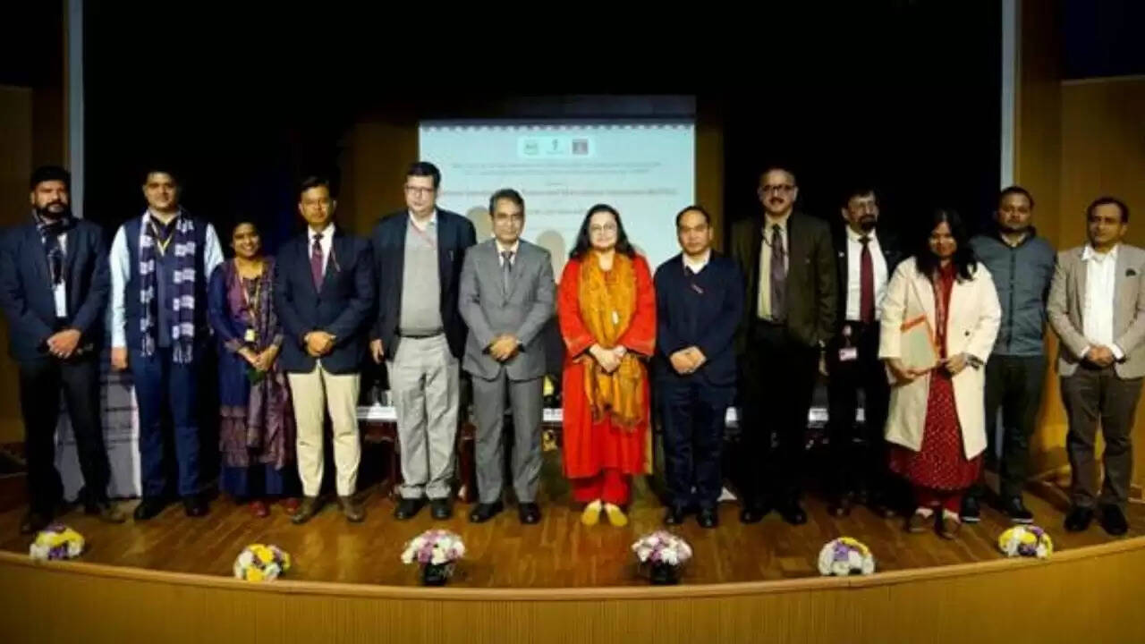 ओएनजीसी और एनएसटीएफडीसी के बीच समझौता, आदिवासी छात्रों के लिए नई पहल