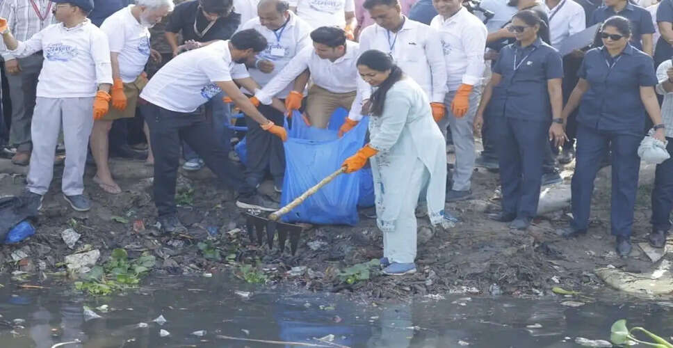 दिल्ली में यमुना सफाई अभियान: मुख्यमंत्री रेखा गुप्ता की पहल