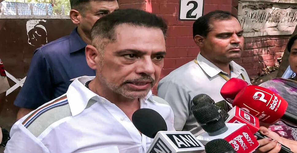रॉबर्ट वाड्रा ने धन शोधन मामले में ईडी के समक्ष पेश होकर बयान दर्ज कराया