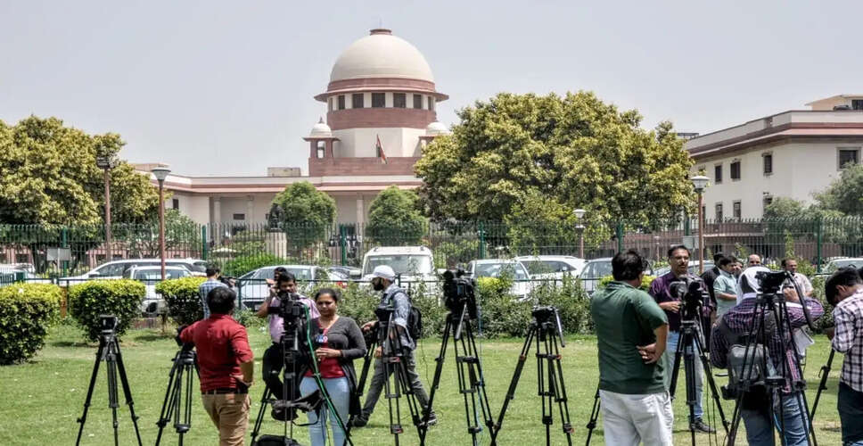 सर्वोच्च न्यायालय ने मतदाता सूची के विशेष गहन पुनरीक्षण को मान्यता दी