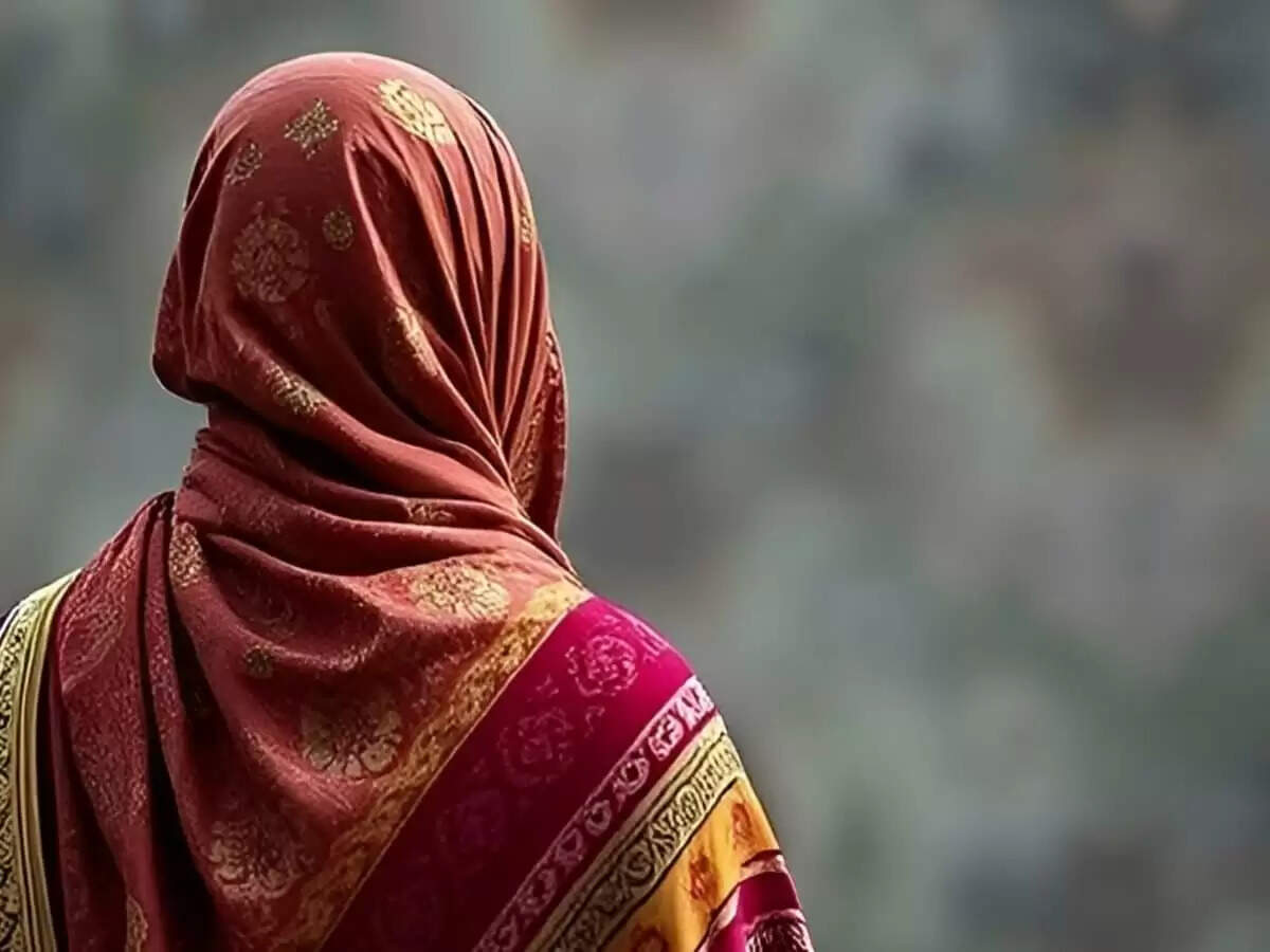 मोकामा में महिला पर केमिकल हमला, पुलिस ने शुरू की जांच