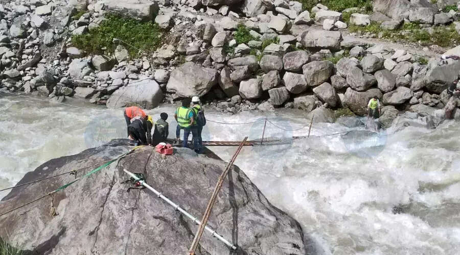 नेपाल बाढ़ से लौटे असम के श्रमिकों की कहानी: घर लौटने के बाद भी रोजगार की तलाश