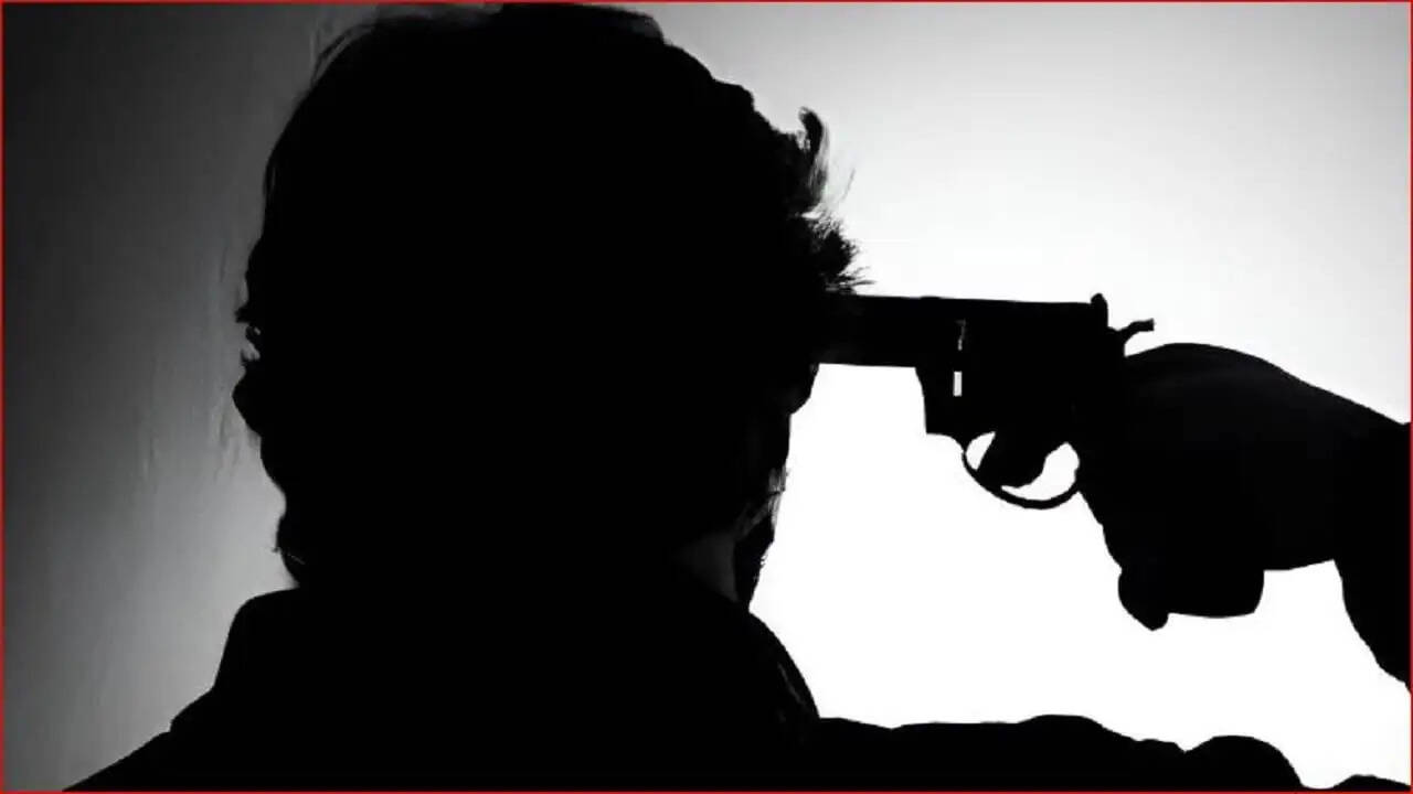 उज्जैन में प्रेमिका से बात करने की जिद में युवक ने खुद को मारी गोली