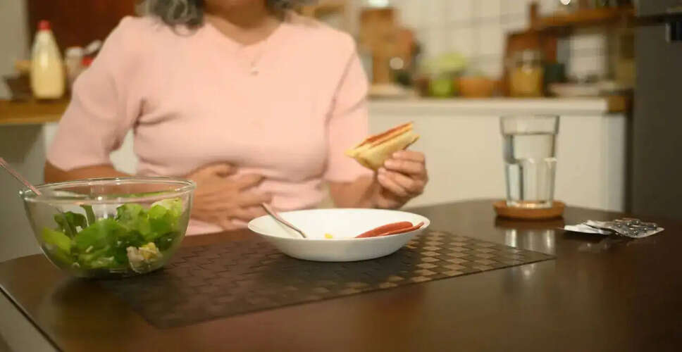 अंडाशय कैंसर के लक्षण: पहचानें और समय पर करें उपचार