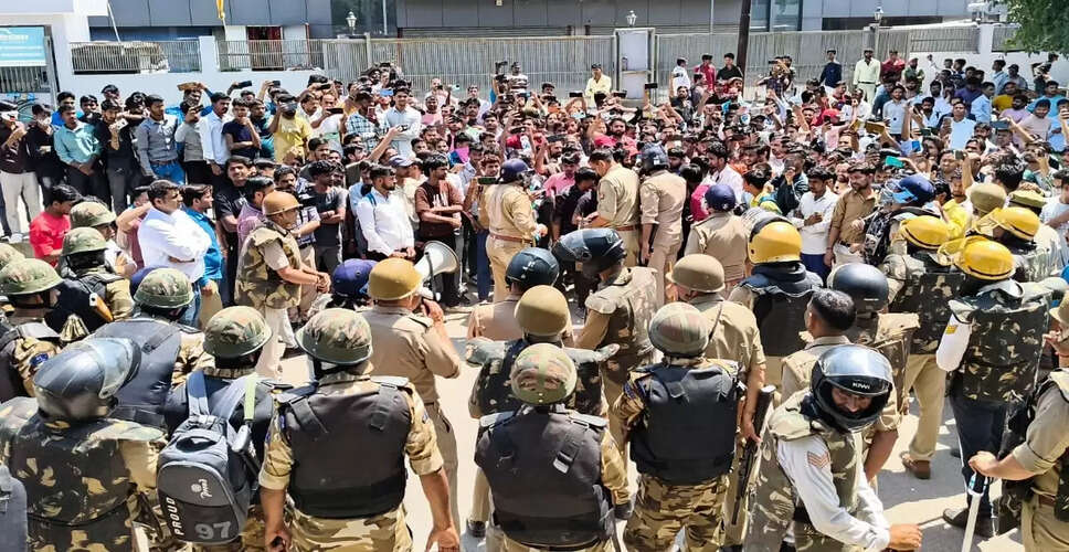 नोएडा में श्रमिकों का विरोध प्रदर्शन समाप्त, प्रमुख मांगें मानी गईं