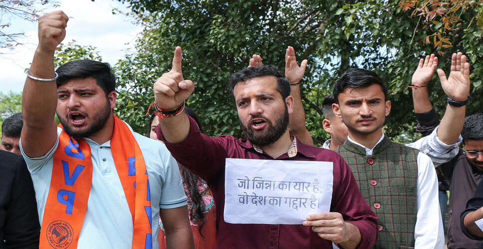 जम्मू विश्वविद्यालय में राजनीति विज्ञान पाठ्यक्रम पर विवाद: जिन्ना और अन्य विषयों को हटाने का प्रस्ताव