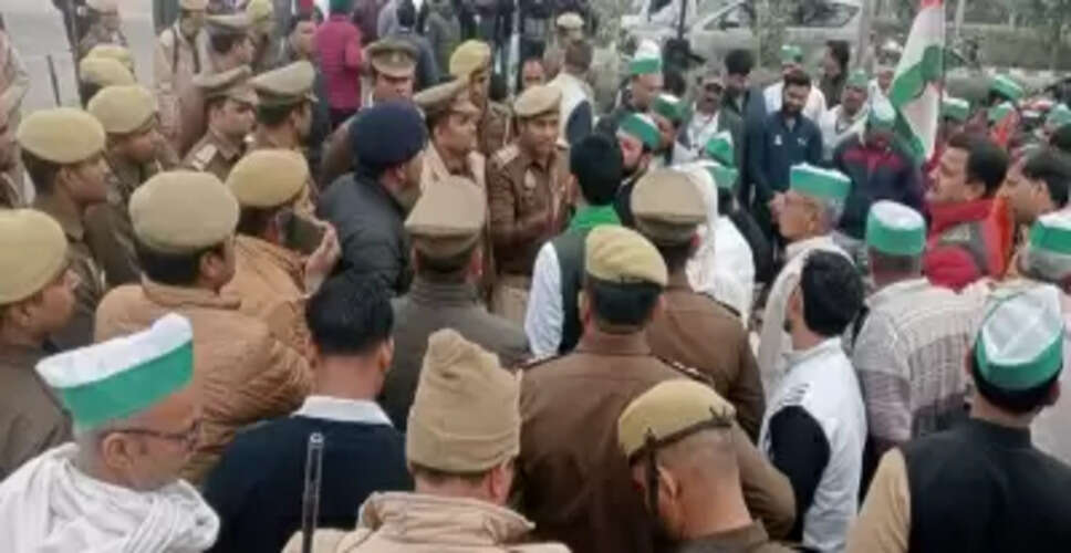 गाजियाबाद की वेब सिटी में हंगामा, किसान बोले- मुआवजा मिला नहीं, जबरन अधिग्रहित की जा रही जमीन