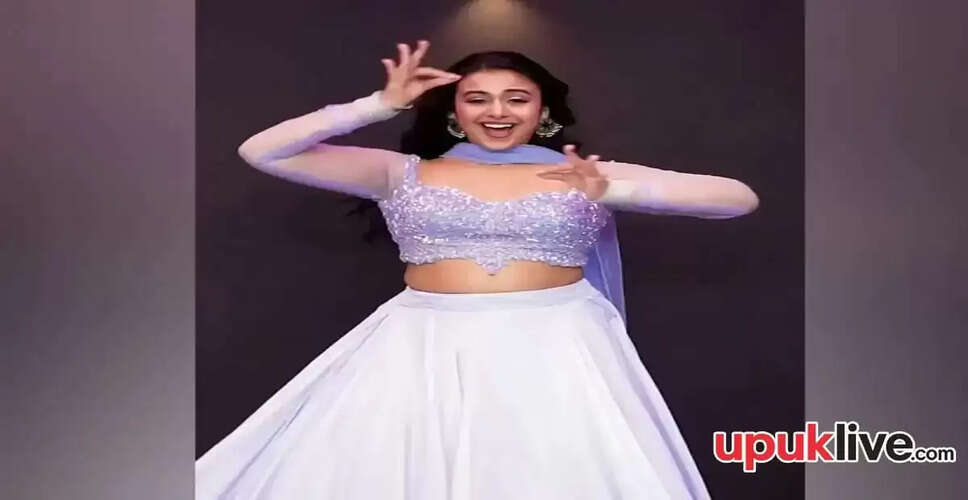 सोशल मीडिया पर वायरल हुआ हॉट डांस वीडियो